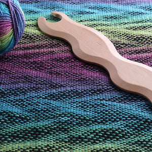 WAVY-SHAPED WEAVE SHOOTER