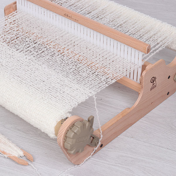 THE COMPLETE WEAVING KIT